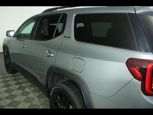 Used 2023 GMC Acadia SLE w/ Driver Convenience Package image 17