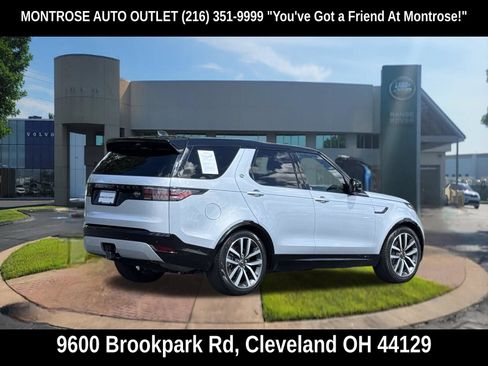 Used 2022 Land Rover Discovery HSE R-Dynamic AWD/4WD image 4