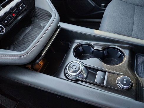 Used 2025 Ford Explorer Active image 25