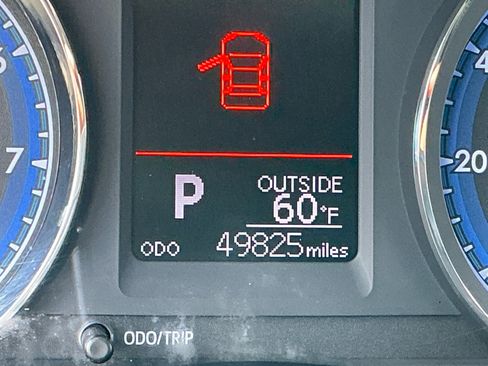 Used 2019 Toyota Corolla LE image 10