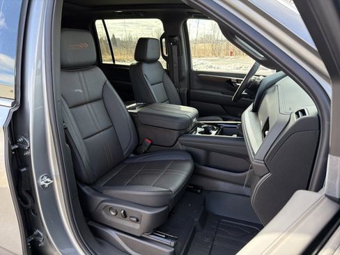 New 2026 Chevrolet Suburban High Country image 35