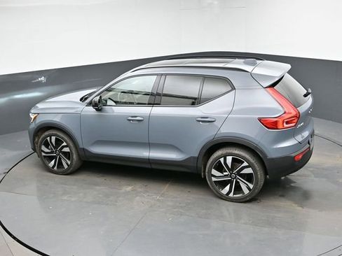 Used 2023 Volvo XC40 B5 Plus w/ Climate Package image 19