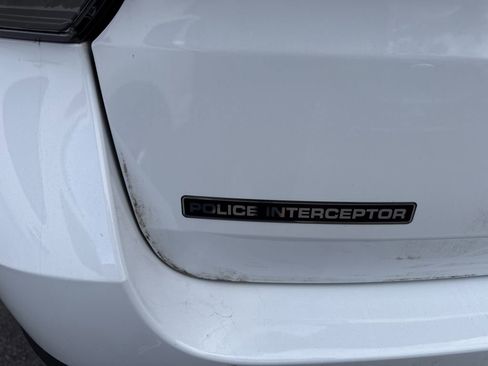 New 2025 Ford Explorer Base image 26