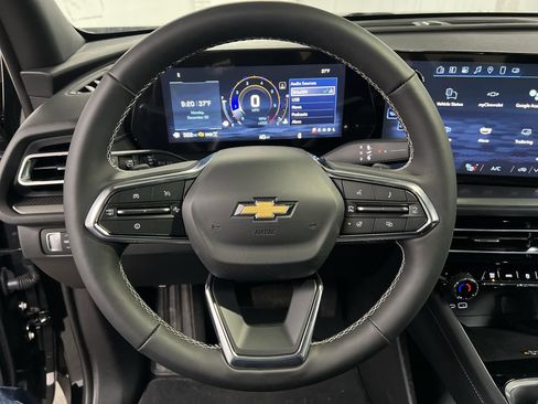 New 2025 Chevrolet Traverse LT w/ Sun and Wheel Package image 46