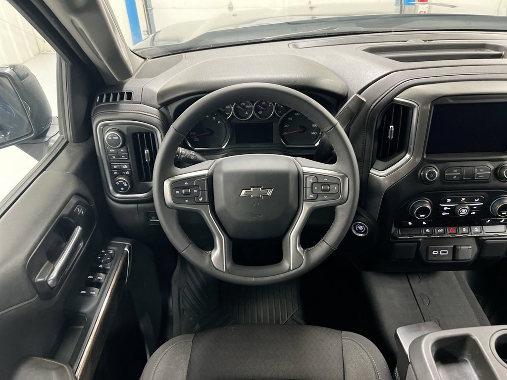 Used 2022 Chevrolet Silverado 1500 RST AWD/4WD image 11