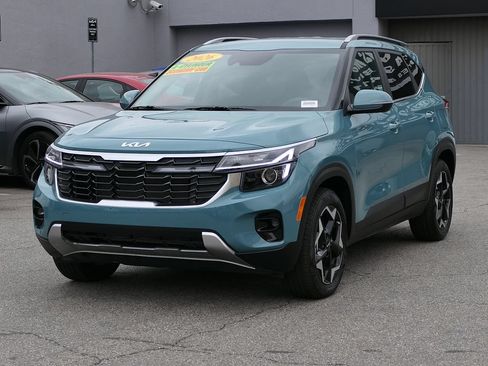 Used 2026 Kia Seltos EX FWD image 8