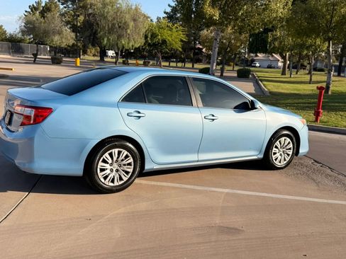 Used 2012 Toyota Camry LE FWD image 22