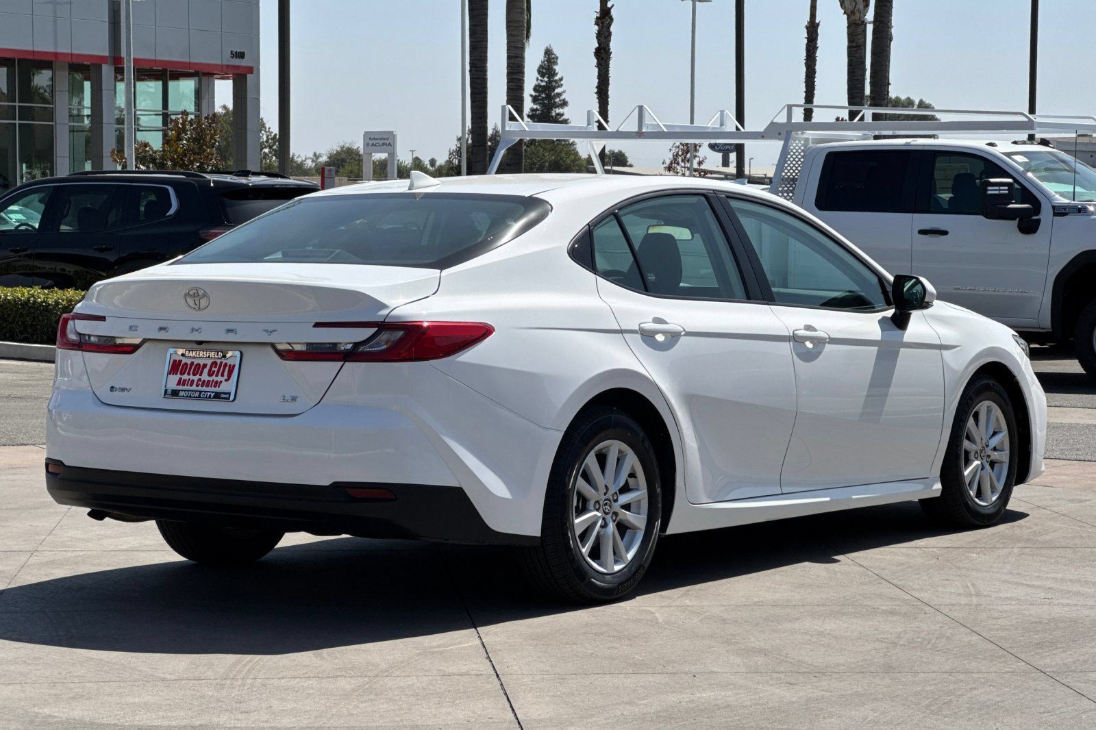 Used 2025 Toyota Camry LE FWD image 4