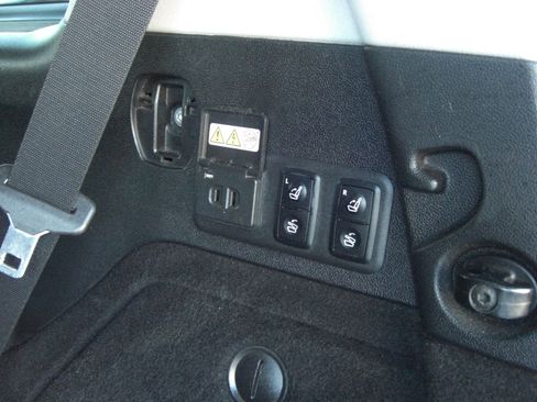 Used 2010 Mercedes-Benz GL 450 4MATIC 4dr GL 450 image 16