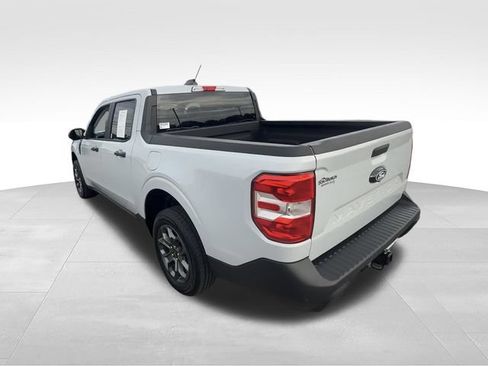 Used 2025 Ford Maverick XLT w/ Equipment Group 302A AWD/4WD image 3