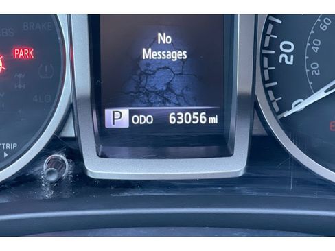 Used 2022 Toyota Tacoma SR5 RWD image 36