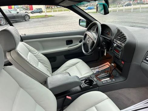 Used 1997 BMW 328i Convertible image 19