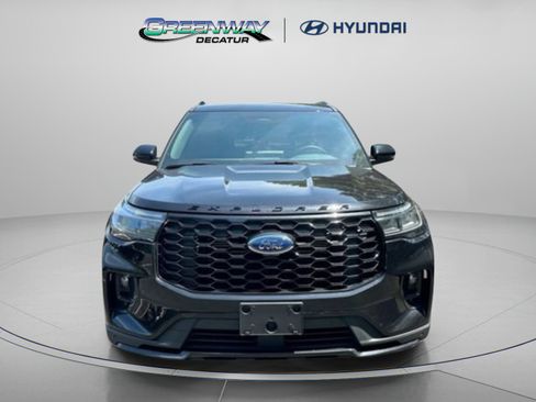 Used 2025 Ford Explorer ST-Line w/ ST-Line Street Pack AWD/4WD image 3