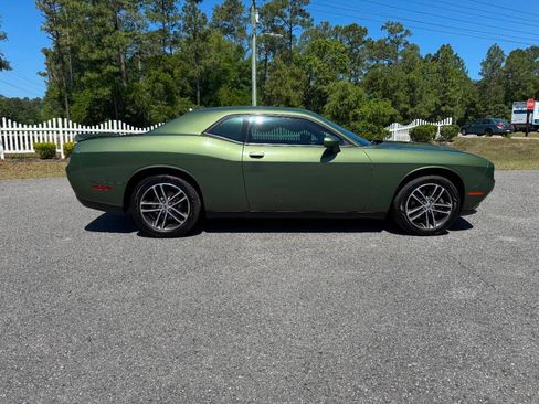Used 2019 Dodge Challenger SXT AWD/4WD image 7