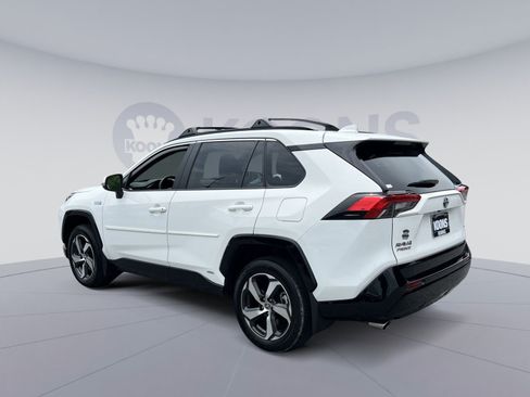 Used 2024 Toyota RAV4 SE w/ Weather & Moonroof Package AWD/4WD image 4