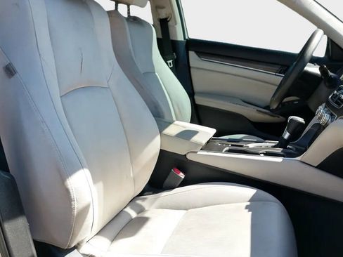 Used 2018 Honda Accord LX image 12