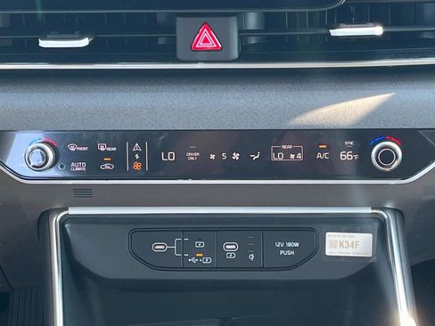 New 2026 Kia Carnival EX FWD image 12