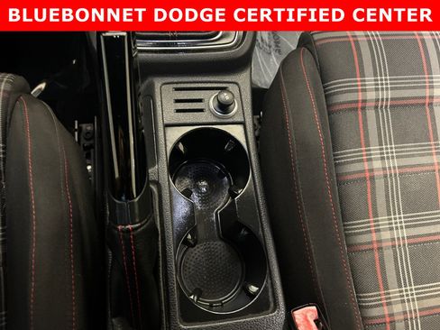 Used 2015 Volkswagen Golf 2-Door FWD image 18