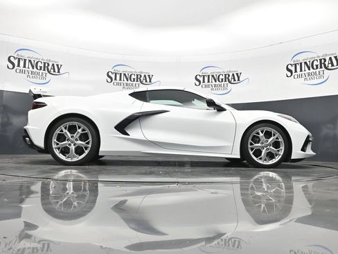 Used 2020 Chevrolet Corvette Stingray Coupe w/ 1LT RWD image 33