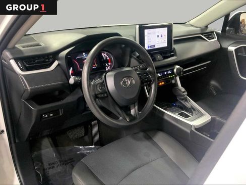 Used 2023 Toyota RAV4 LE AWD/4WD image 18