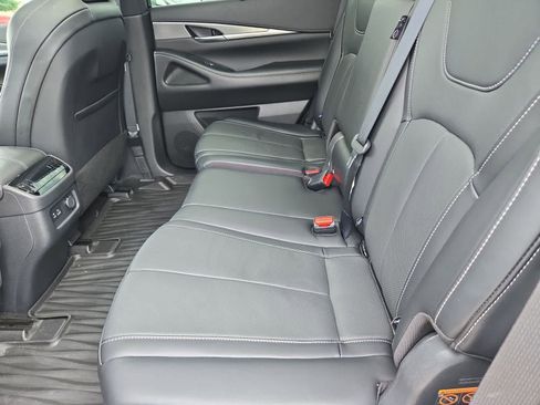 Used 2023 INFINITI QX60 Luxe w/ Cargo Package FWD image 18