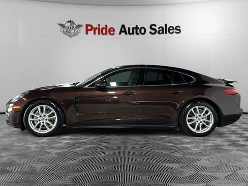 Used 2018 Porsche Panamera w/ Premium Package Plus image 4
