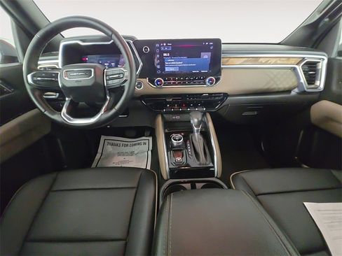 Certified 2025 GMC Canyon Denali image 10