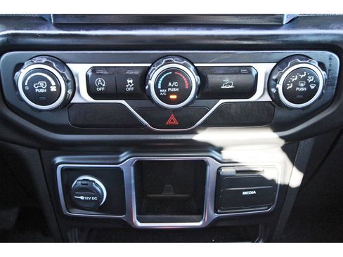 Used 2021 Jeep Gladiator Sport image 27