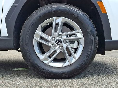 Used 2025 Hyundai Tucson SE AWD/4WD image 8