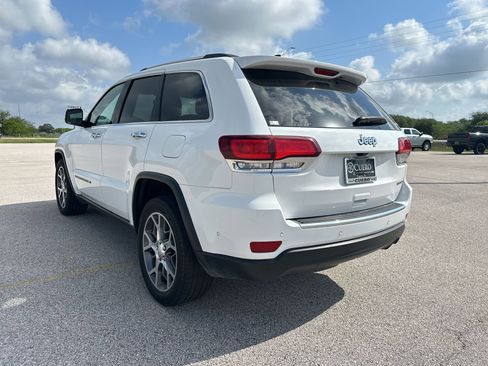 Used 2022 Jeep Grand Cherokee Limited w/ Tech Group RWD image 3