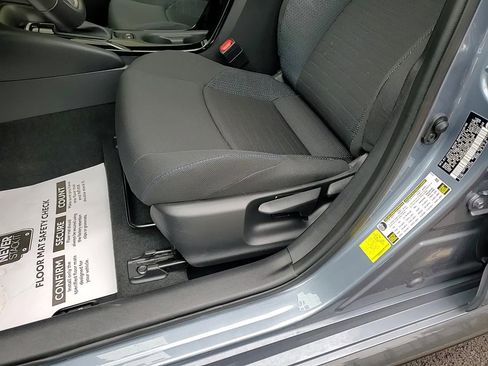 Certified 2022 Toyota Corolla SE w/ SE Premium Package image 12