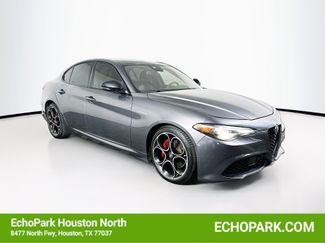 Used 2022 Alfa Romeo Giulia Veloce RWD video 1