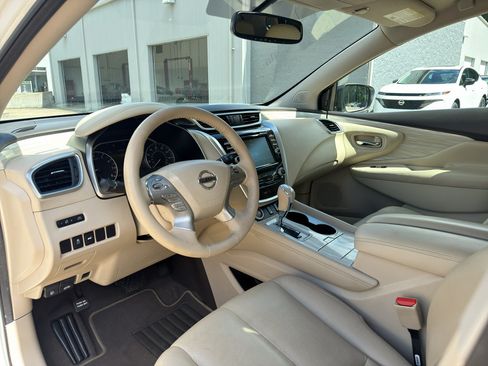 Used 2017 Nissan Murano SL w/ SL Technology Package FWD image 10