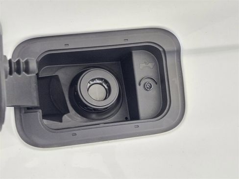 New 2025 Jeep Grand Cherokee Limited image 12