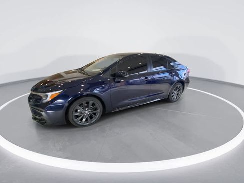 Used 2023 Toyota Corolla XSE image 4