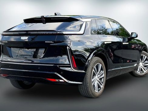 Used 2024 Cadillac Lyriq Luxury AWD/4WD image 13