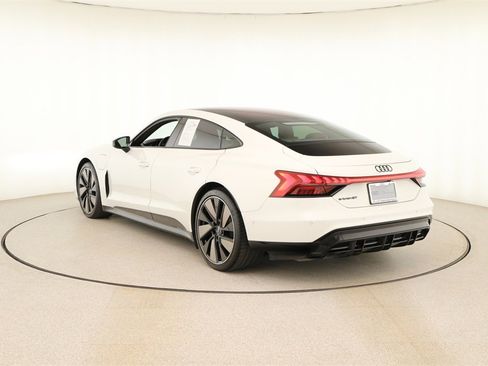 Used 2024 Audi e-tron GT Prestige image 4