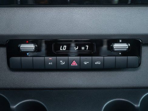 Used 2025 Mercedes-Benz Sprinter 2500 image 19