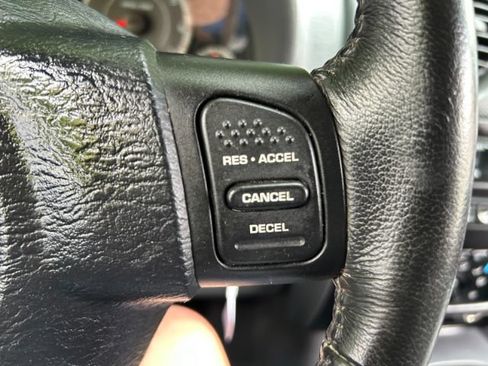 Used 2006 Jeep Liberty Sport AWD/4WD image 16
