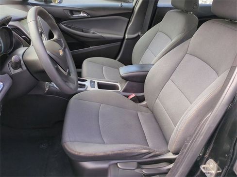 Certified 2018 Chevrolet Cruze LS image 18