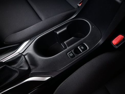 Used 2025 Toyota Corolla LE FWD image 22