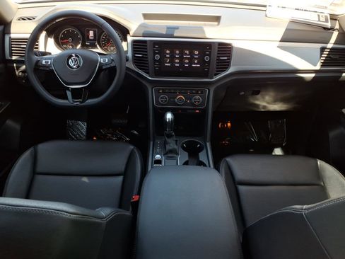 Used 2019 Volkswagen Atlas SE FWD image 25