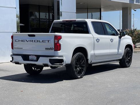Used 2023 Chevrolet Silverado 1500 High Country w/ High Country Premium Package AWD/4WD image 6