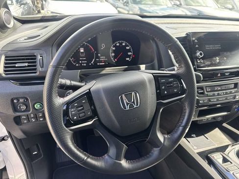 Used 2025 Honda Ridgeline Black Edition image 22