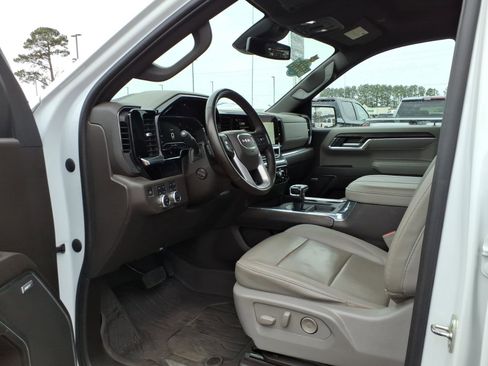 Used 2024 GMC Sierra 1500 SLT w/ SLT Premium Plus Package image 21