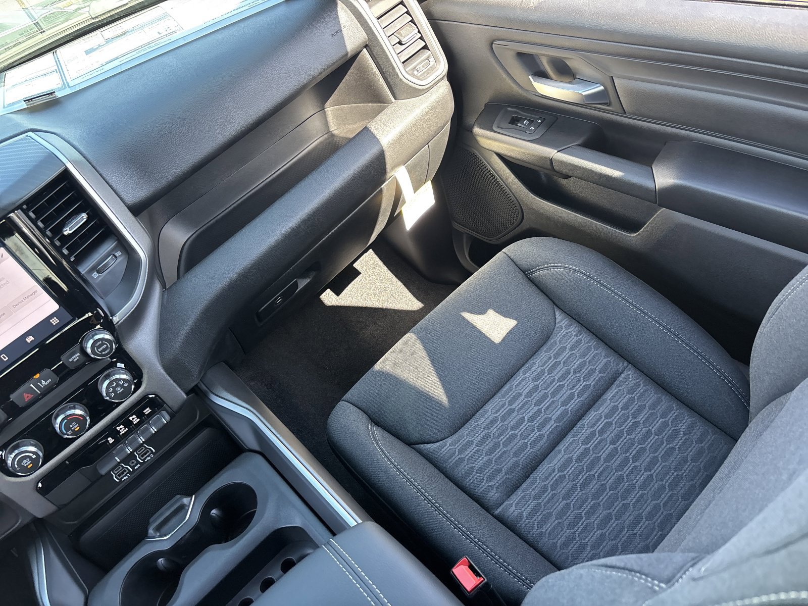 New 2026 RAM 1500 Express AWD/4WD image 15