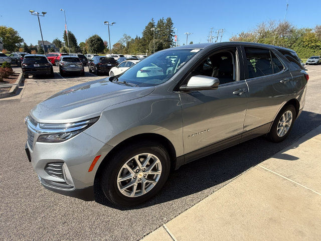 Used 2023 Chevrolet Equinox LT w/ Driver Convenience Package AWD/4WD image 3
