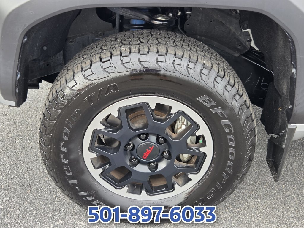 Used 2024 Toyota Tacoma TRD Off-Road AWD/4WD image 17