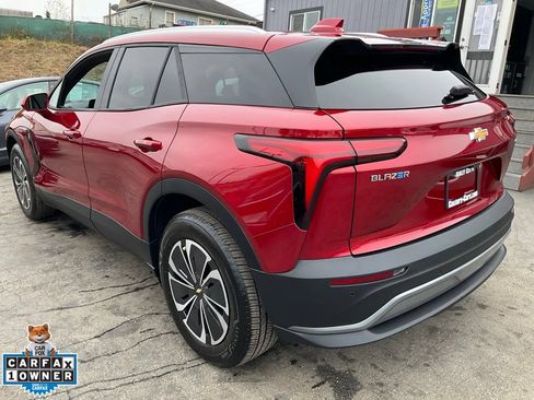 Used 2024 Chevrolet Blazer EV LT AWD/4WD image 85