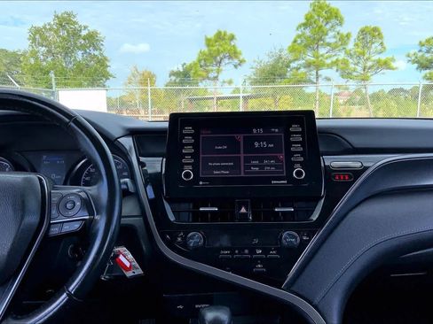 Used 2023 Toyota Camry SE FWD image 7